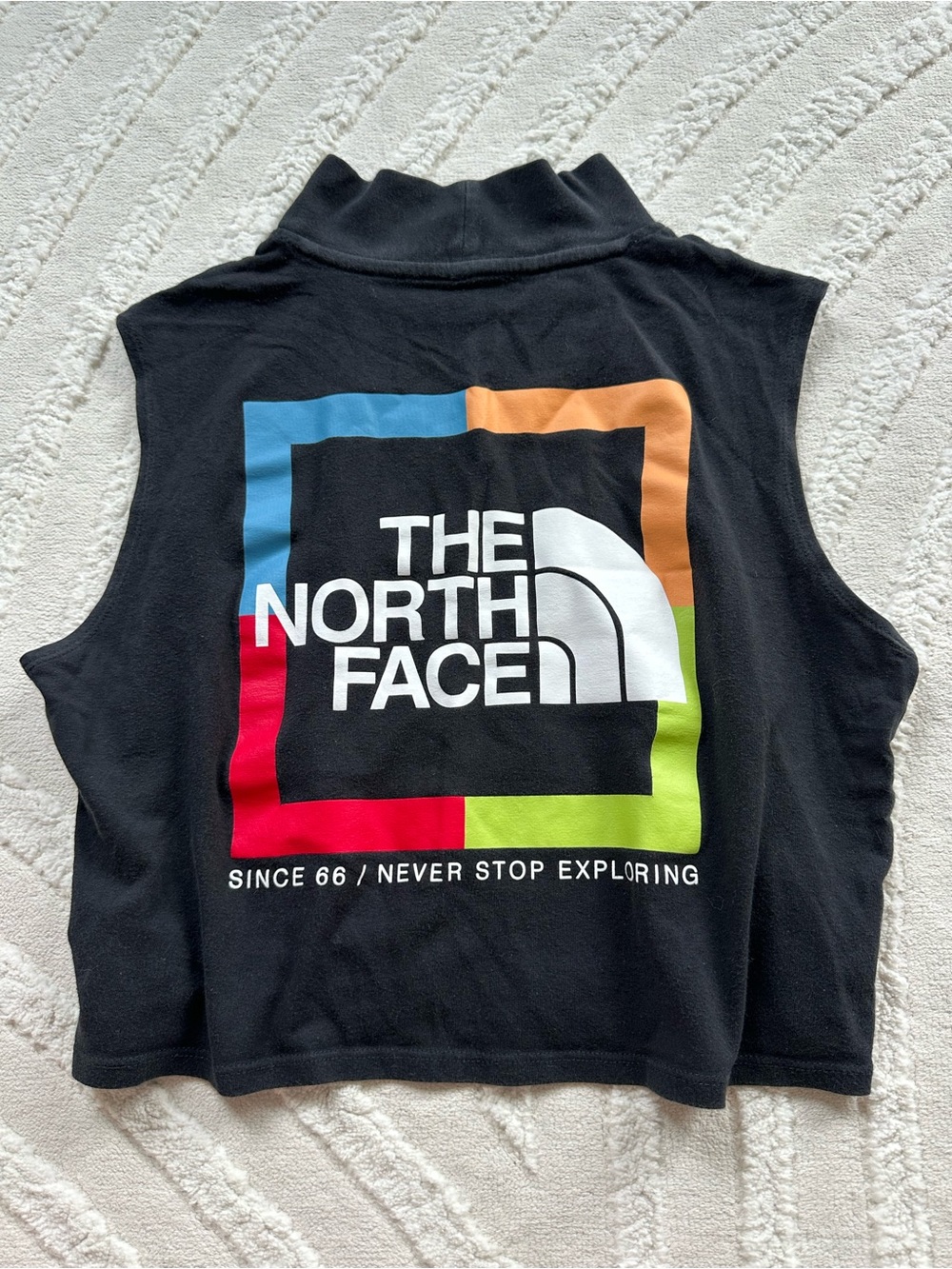 The North Face | Mock Neck Sleeveless Crop Top